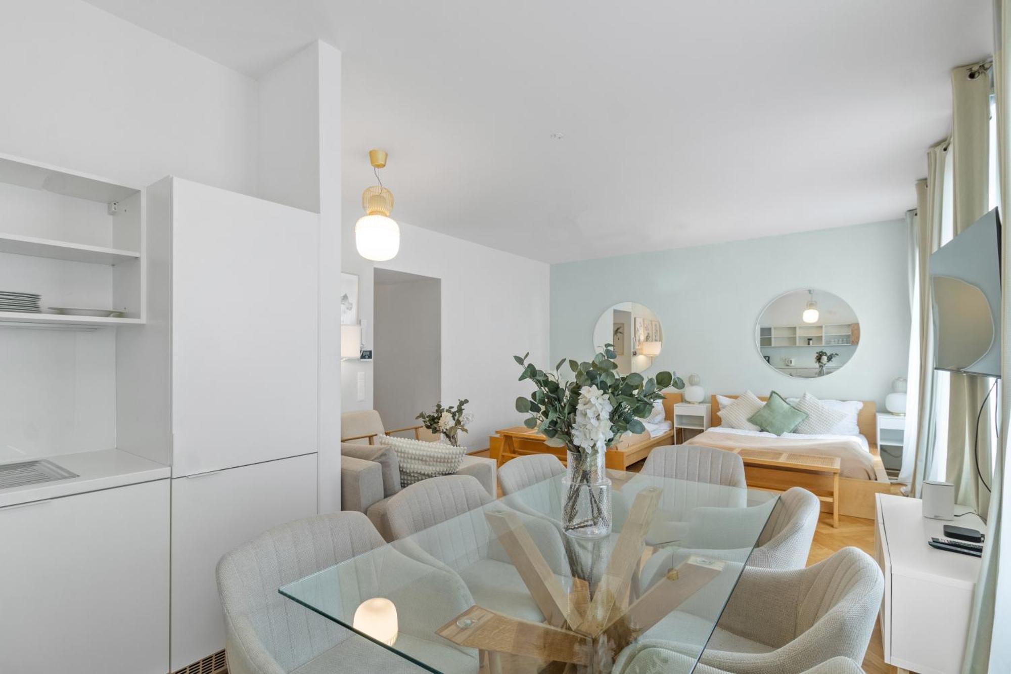 City Apartment, Two Metro Stations To Hauptbahnhof Wenen Buitenkant foto